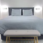 Urban Luxury In The Heart Of Skg