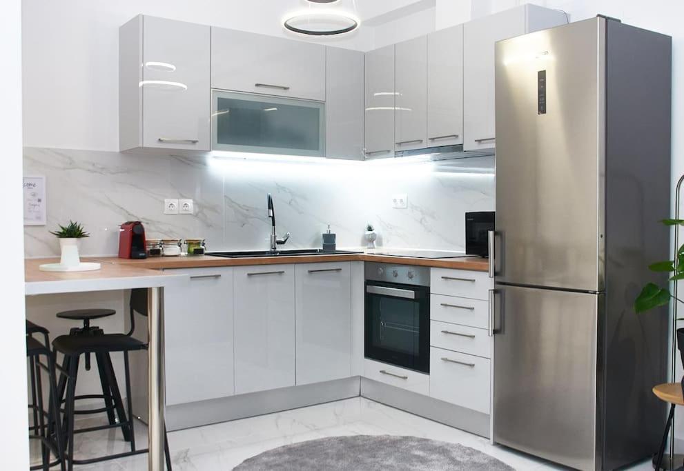 Urban Luxury In The Heart Of Skg Apartment Thessaloniki